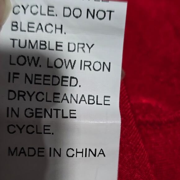 Red Batwing Knot Front Dress – Size M - Picture 7 of 7